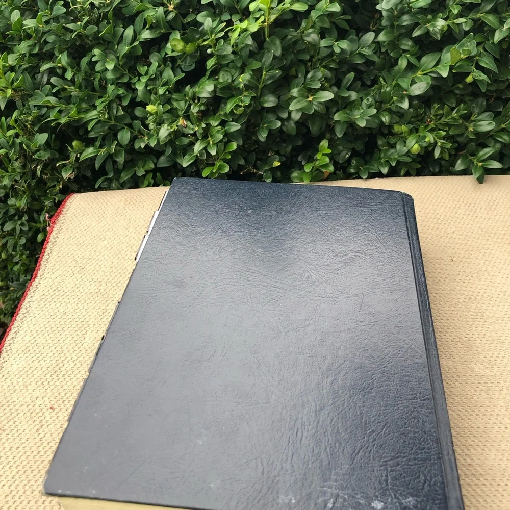 Life Application Bible Black with Green Logo  by Tyndale 1993